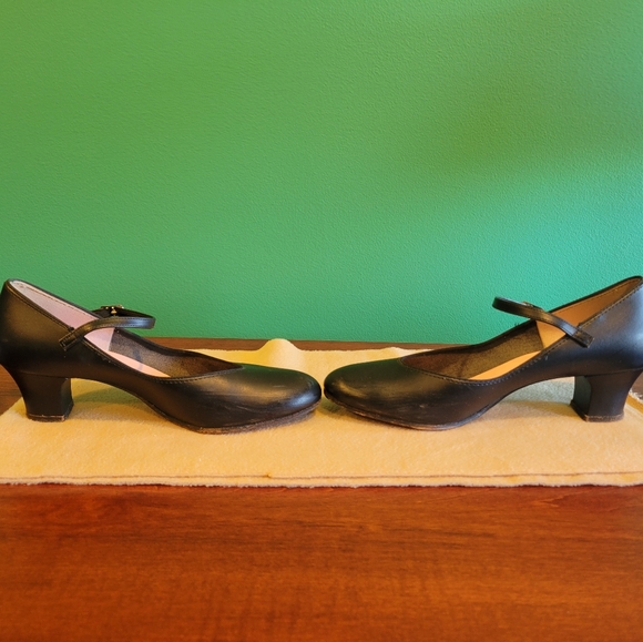 Capezio Tap Shoes Tan & Black Size 9 - Picture 3 of 15